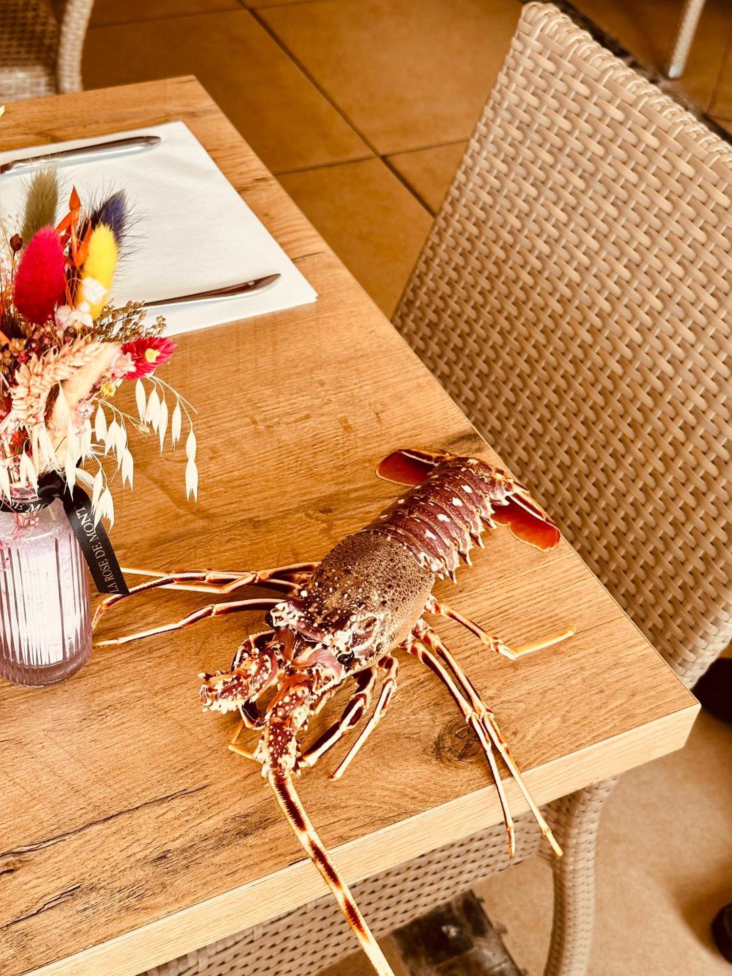 Hotel Restaurant L'Europe แซ็งต์-โฟลร็องต์ ภายนอก รูปภาพ